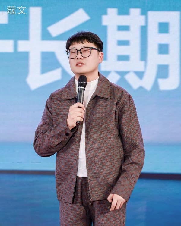 Ли Чао Чао, CEO компании